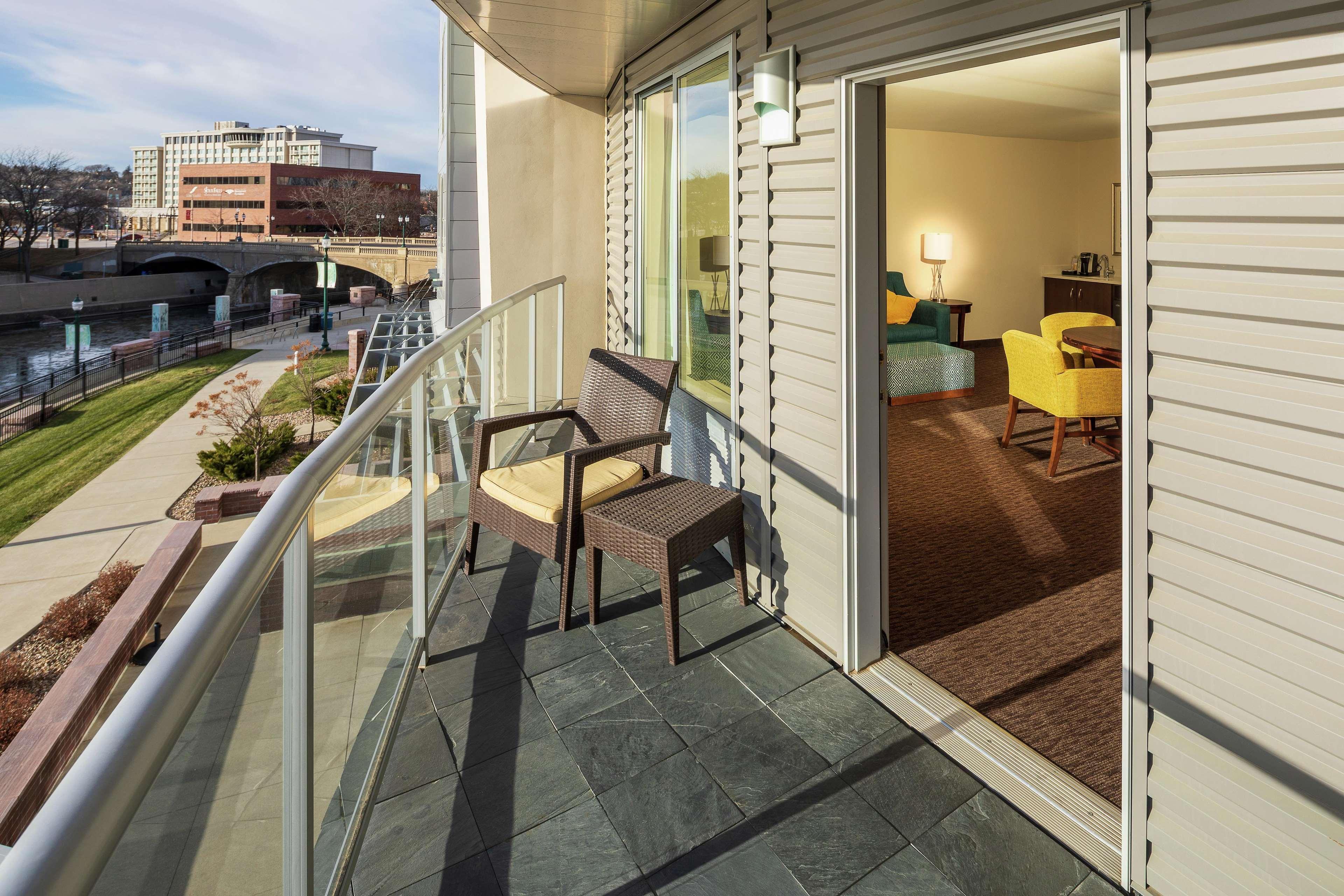 Hilton Garden Inn Sioux Falls Downtown Exterior photo