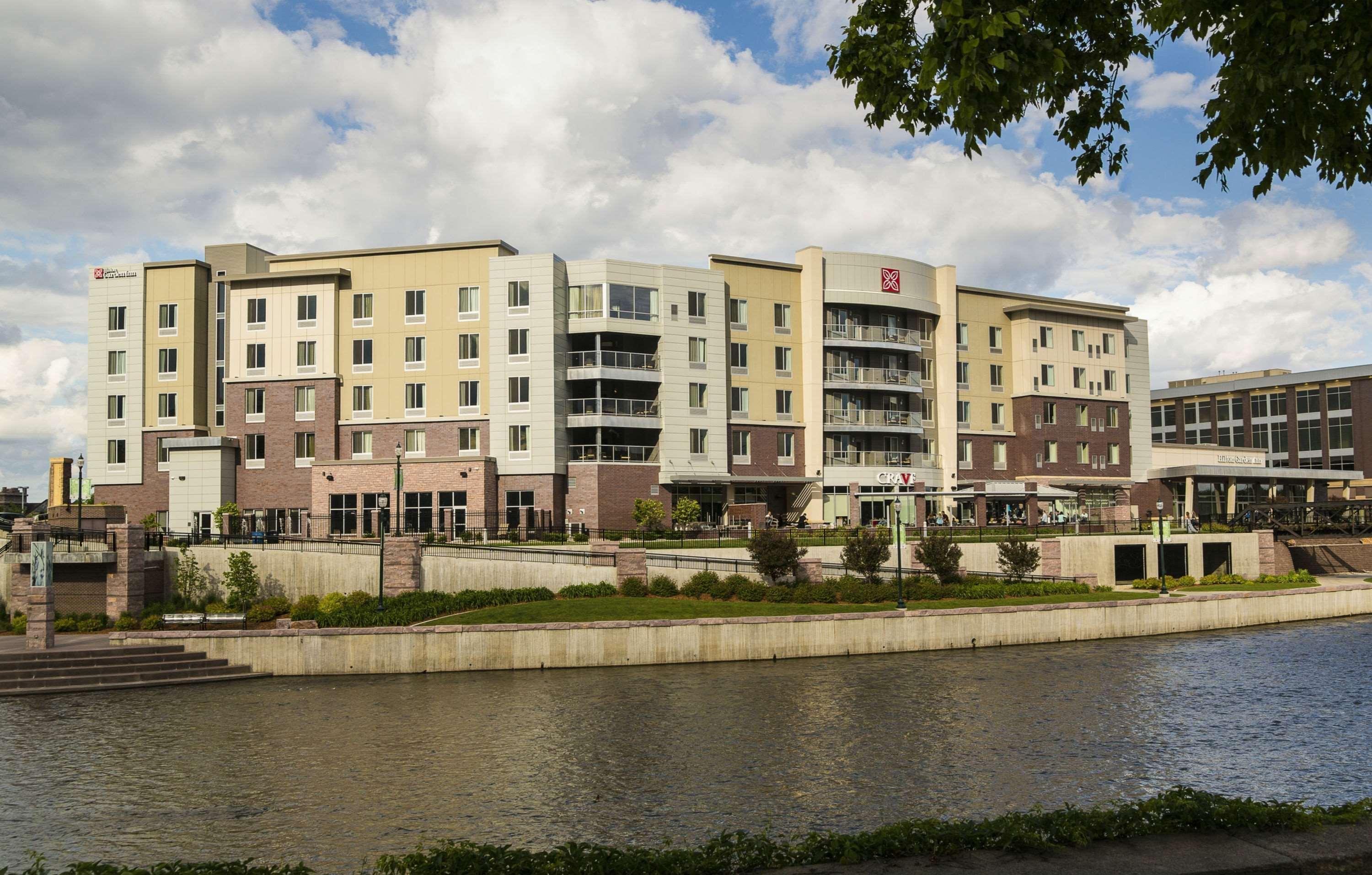 Hilton Garden Inn Sioux Falls Downtown Exterior photo