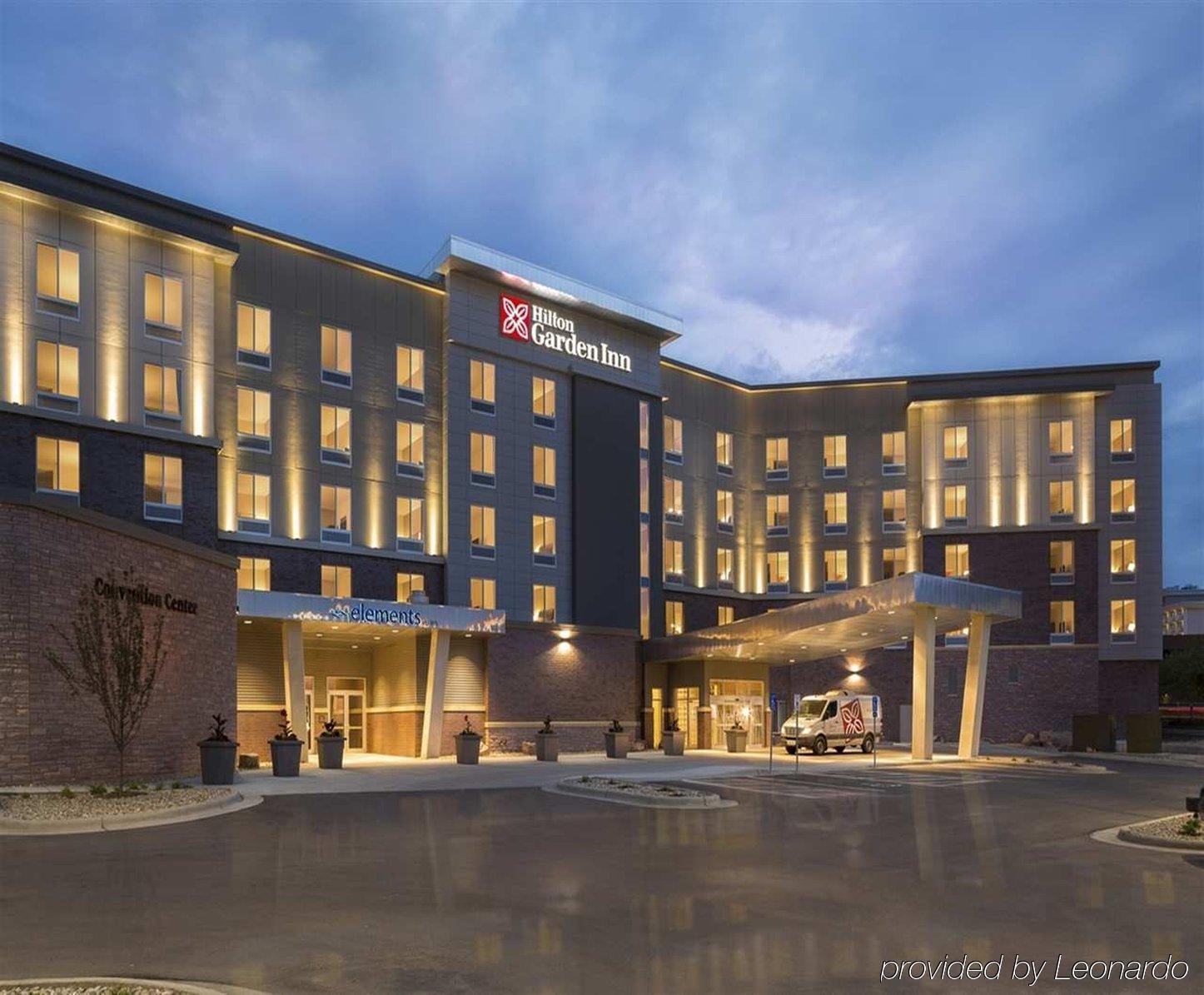 Hilton Garden Inn Sioux Falls Downtown Exterior photo